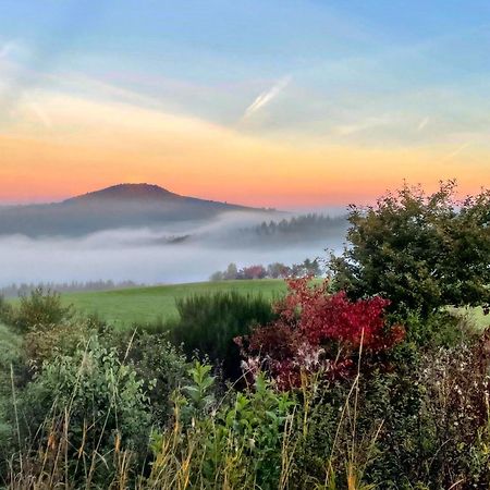 Gasthaus Zur Burgschaenke Otel Aremberg Dış mekan fotoğraf